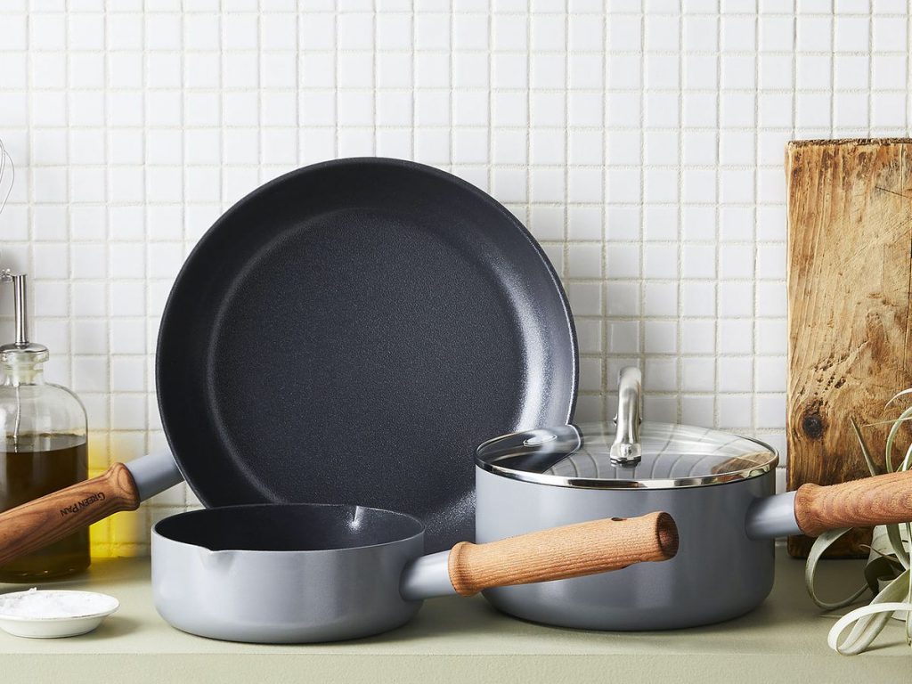 4 Best Tips for Easy Picking of Your Favorite Pans