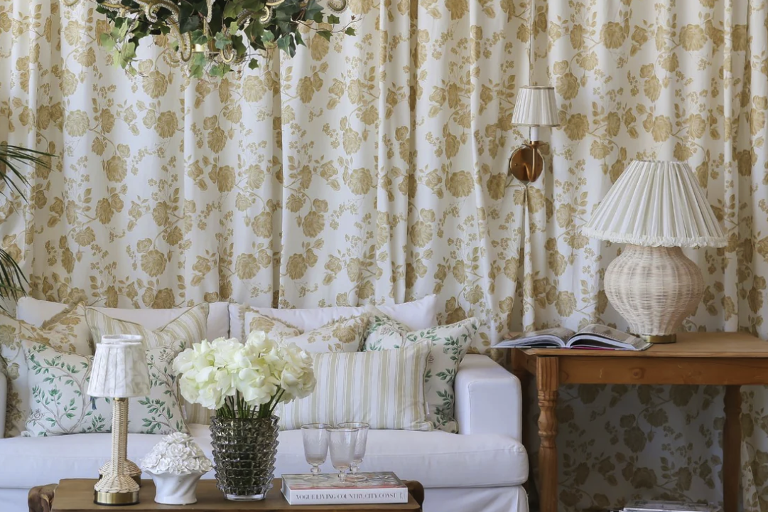 Luminous Elegance: Exploring the Timeless Beauty of Lalique Vintage Lamps