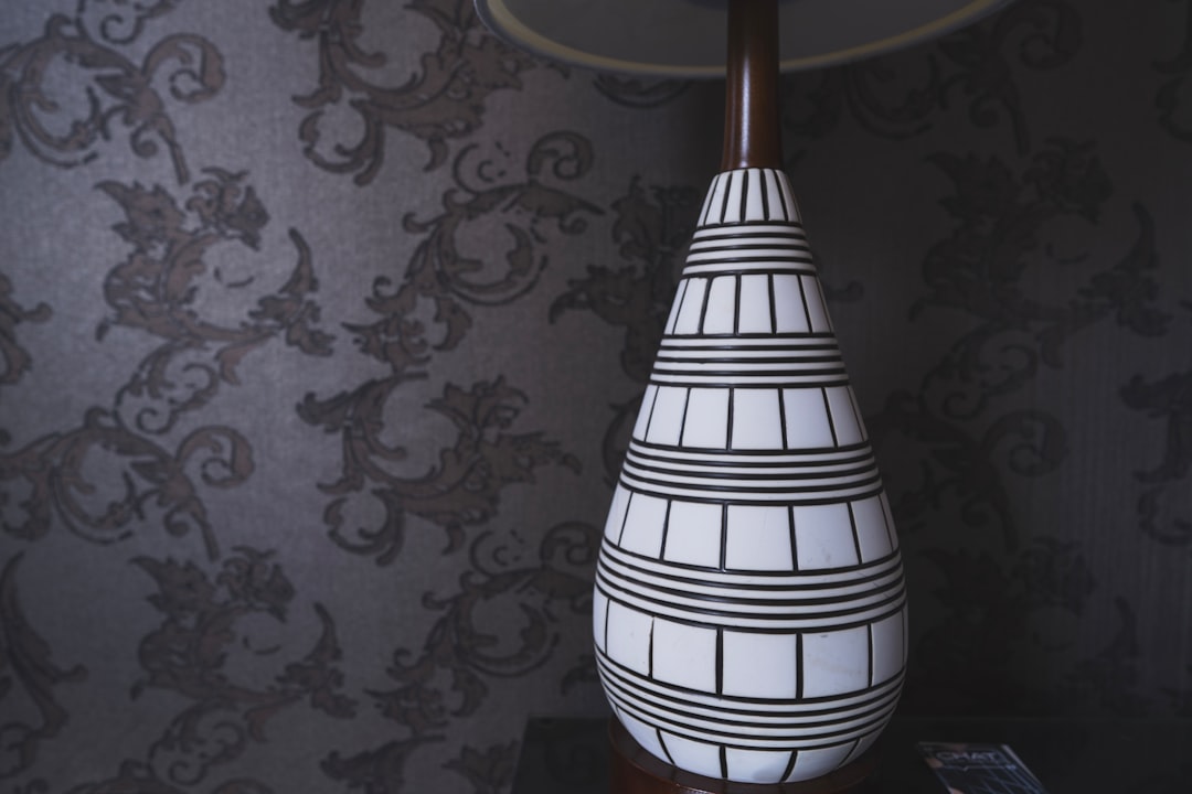 Modern Ceramic Bedside Lamps: Stylish Illumination for Your Bedroom